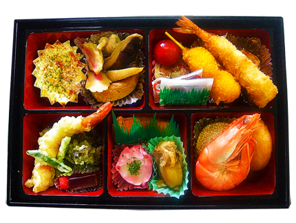 お弁当３ 2400円